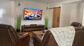Modern Suite with Mountain Views - Image 5