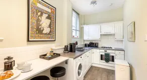 Cosy town centre cottage - Image 2
