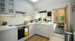 Cotswolds period townhouse near Stratford-upon-Avon, central location short walk to pubs, restaurants and shops - Image 2