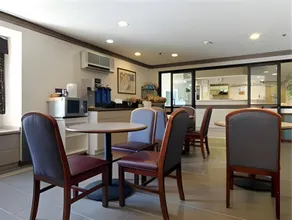 Budgetel Inn Birmingham  - Image 3