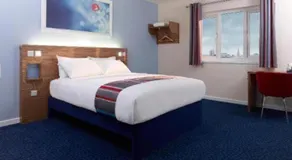 Travelodge Chertsey - Image 5