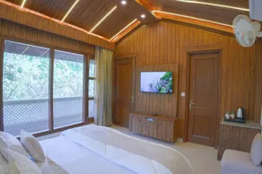 Mansaayan Villas by Aurella Hospitality-3BHK Luxury Valley View Villa in Kasauli with Private Pool, Treehouse & 70 inches Smart TV Bar Lounge - Image 2