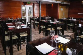 The R Inn Hotel - Image 4
