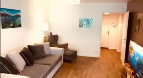 Spacious modern 2 bedroom flat great location old town + lake - Image 2