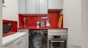 Modern Studio Apartment - Image 3