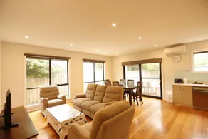 Apollo Bay Seal Apartments - Image 3