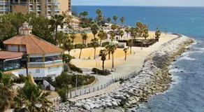 Summer House duplex en la playa con piscina - Image 3
