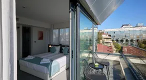 Bizarre Boutique Hotel - Image 3