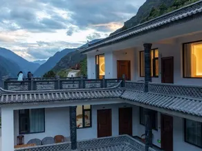 Tina's Youth Hostel - Image 3