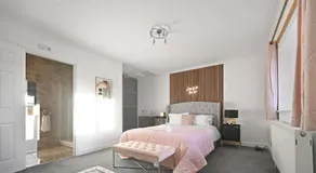 4Bed House MK - Image 2