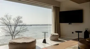 Floral Luxury Wuhu Lake Art Hotel - Image 4