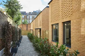 Hammersmith Mews by Viridian Apartments - Image 4