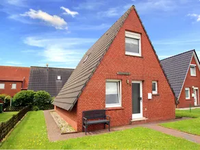 Ferienhaus Toms Hutte mit Terrasse in Dornum - Image 2