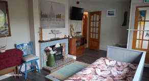 Artisthostel Letterkenny - Image 2