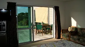Waihi Beach Getaway-Studio, Ensuite & Private Deck - Image 2
