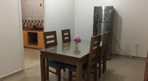 un nouveau appartement avec un parking sur place - Image 3