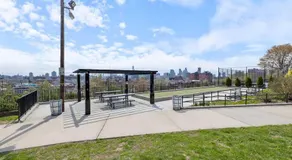 Luxury and Chic 2BR 2BA Apt only 15 Mins to NYC & Hoboken - Image 5