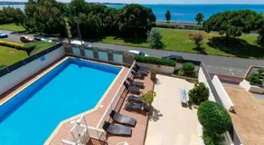Logis Hôtel Le Rochelois - Image 2