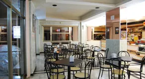 Hotel Holiday - Image 3