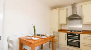 Ash House - Image 4