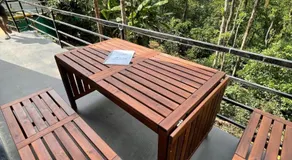 Birds Eye Estate- A frame - Image 2