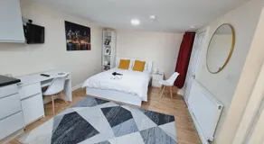 Lovely studio-flat with free parking, free WiFi. - Image 2