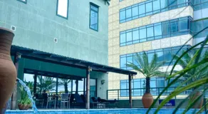 Harbour View Suites - Image 3