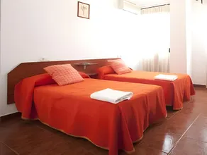 Hostal Mitre Paterna - Image 5
