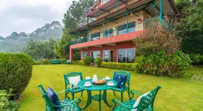 StayVista's Ludlow House - 4BHK with Mountain View & Bathtub - Image 3