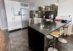 Seafrontapartment-sleeps4-pool-parking-garden - Image 4