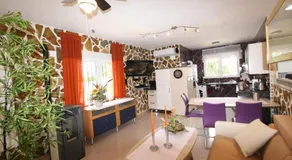 Ferienhaus mit Pool, Garten und Grill | Bergblick - Image 4