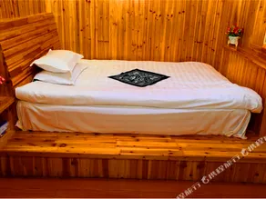 Wuzhen Yuyin Courtyard Design Hotel (South Gate of Xizha Scenic Area) - Image 3