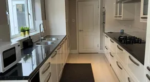 Brentford Guest Rooms - Image 3