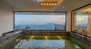 SaffronStays Glass Forest - Image 4