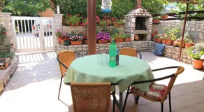 Appartement de vacances avec jardin et barbecue | Vue jardin | Avec animaux bienvenus - Image 2