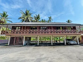 OYO 90278 Redzwan's Beach Resort - Image 3