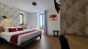 Logis Hôtel Auberge de l'Allagnonette - Image 3