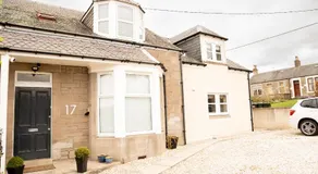 Beautiful spacious home in historical Scone, near Perth - Image 5