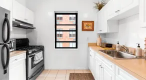 Stylish 2 Bedroom Apartment in Chelsea - Image 3
