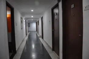 Kings Hotel Egmore - Image 4