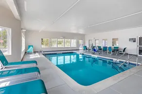 Comfort Inn & Suites Harrisburg-Hershey North - Image 2