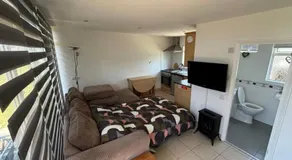 Granada, 2 bedroom chalet with onsite pool and bar - Image 2