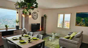 Bellavista Apartment with Free Parking - Image 2