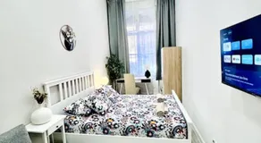 L4 City Centre Stylish Flat - Image 2
