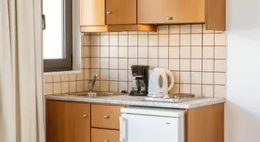 Sunrise Suites & Apartments - Image 5