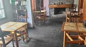 Universal Traveller's Hostel - Image 5
