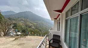Highpeak Hideway Homestay - Image 3