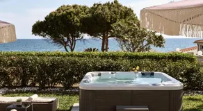 Sea Elegance Villa - On the Beach, by ZanteWize - Image 2