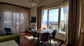 Lux M & A Apartments - Image 3