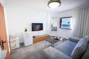 Apartment front the beach - Image 3